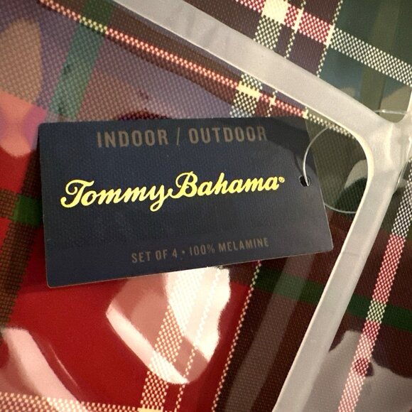 Tommy Bahama 4 Piece Red Tartan Plaid Christmas Dinner Plate Set Scalloped 10.5" - Picture 4 of 4